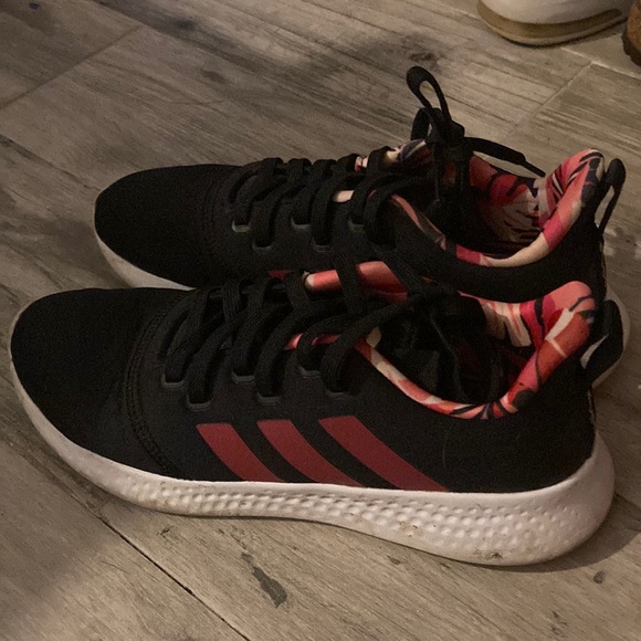 Adidas sneakers - Picture 1 of 3